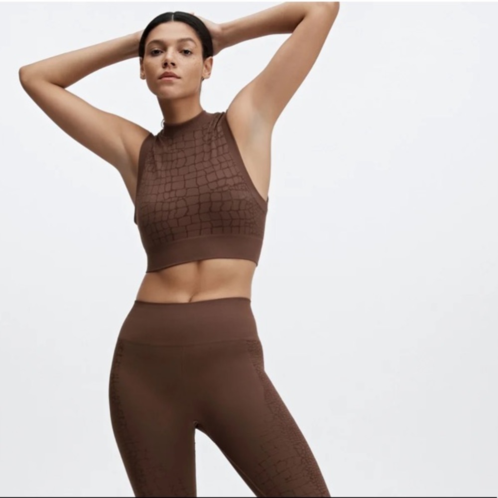 NWT Fabletics Verona seamless crop top